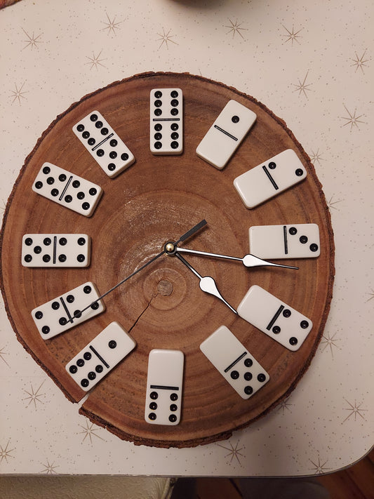 Domino clock