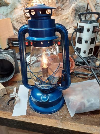 Oil lantern lamp