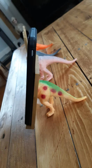 Dinosaur Cellphone Holder